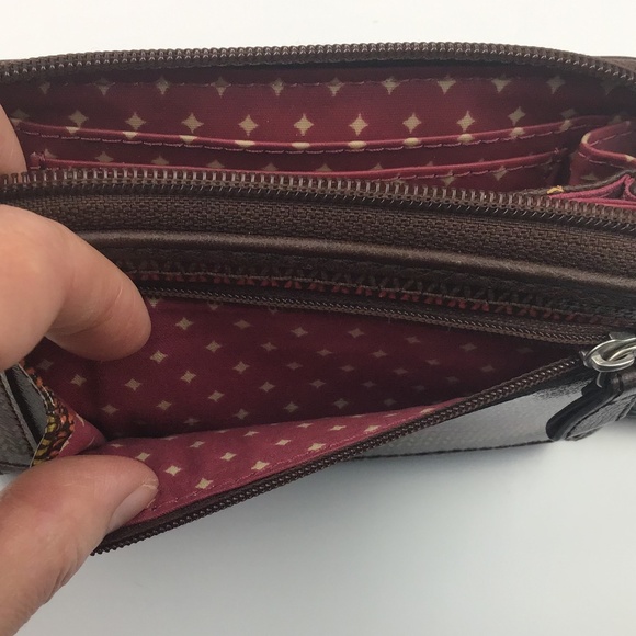 Fossil Key-Per Zip Around Wristlet Wallet - Picture 15 of 16